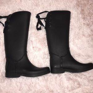 Perfect condition coach rainboots tieback
